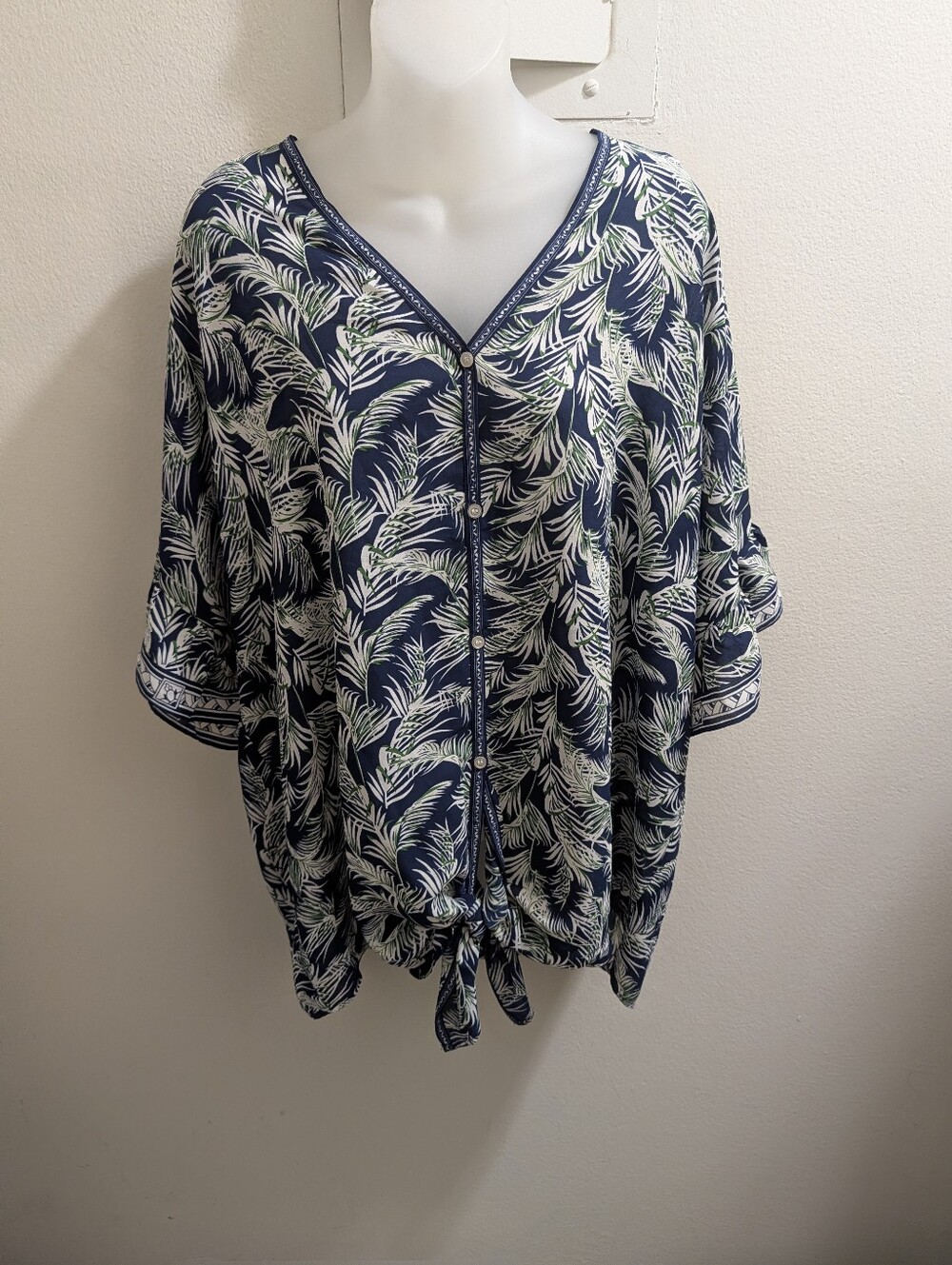 Max Studio Women's XL Navy Blue Leaf-Print Tie Hem Blouse